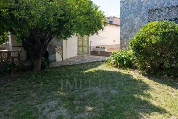 Quadrilocale via San Eugenio 7, Diano Castello