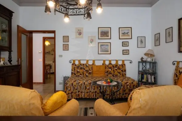 Quadrilocale via San Eugenio 7, Diano Castello