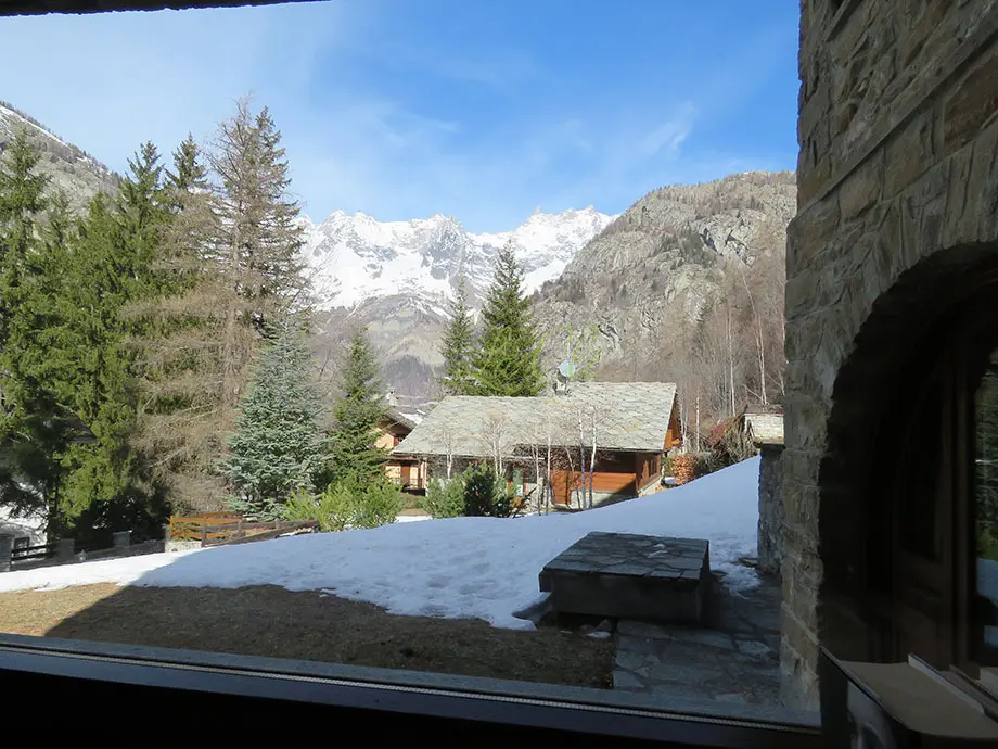 Immagine per Trilocale in affitto a Courmayeur via Regione Belvedere 4