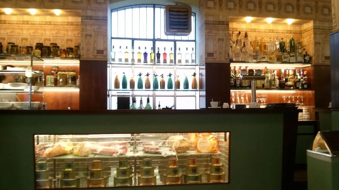 Immagine per Bar Pasticceria in vendita a Lucca via Pesciatina