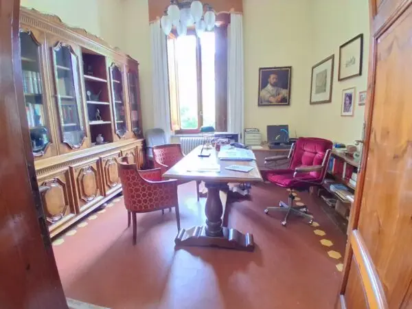 Immagine per Area verde in vendita a Lucca via Castruccio Buonamici