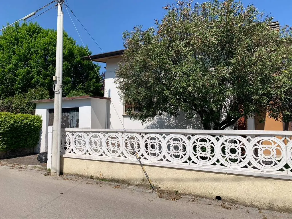 Immagine per Casa Indipendente in vendita a Cordenons via Sclavons 102