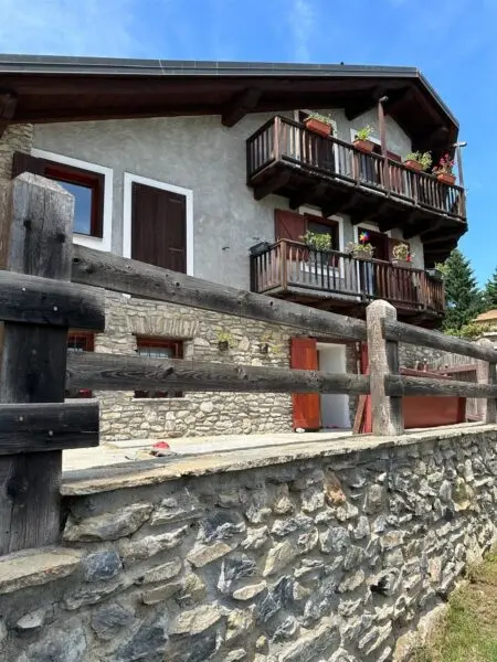 Appartamento via Borgata Vazon, Oulx