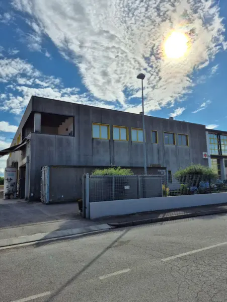 Immagine per Capannone Industriale in vendita a Polverara via Enrico Fermi