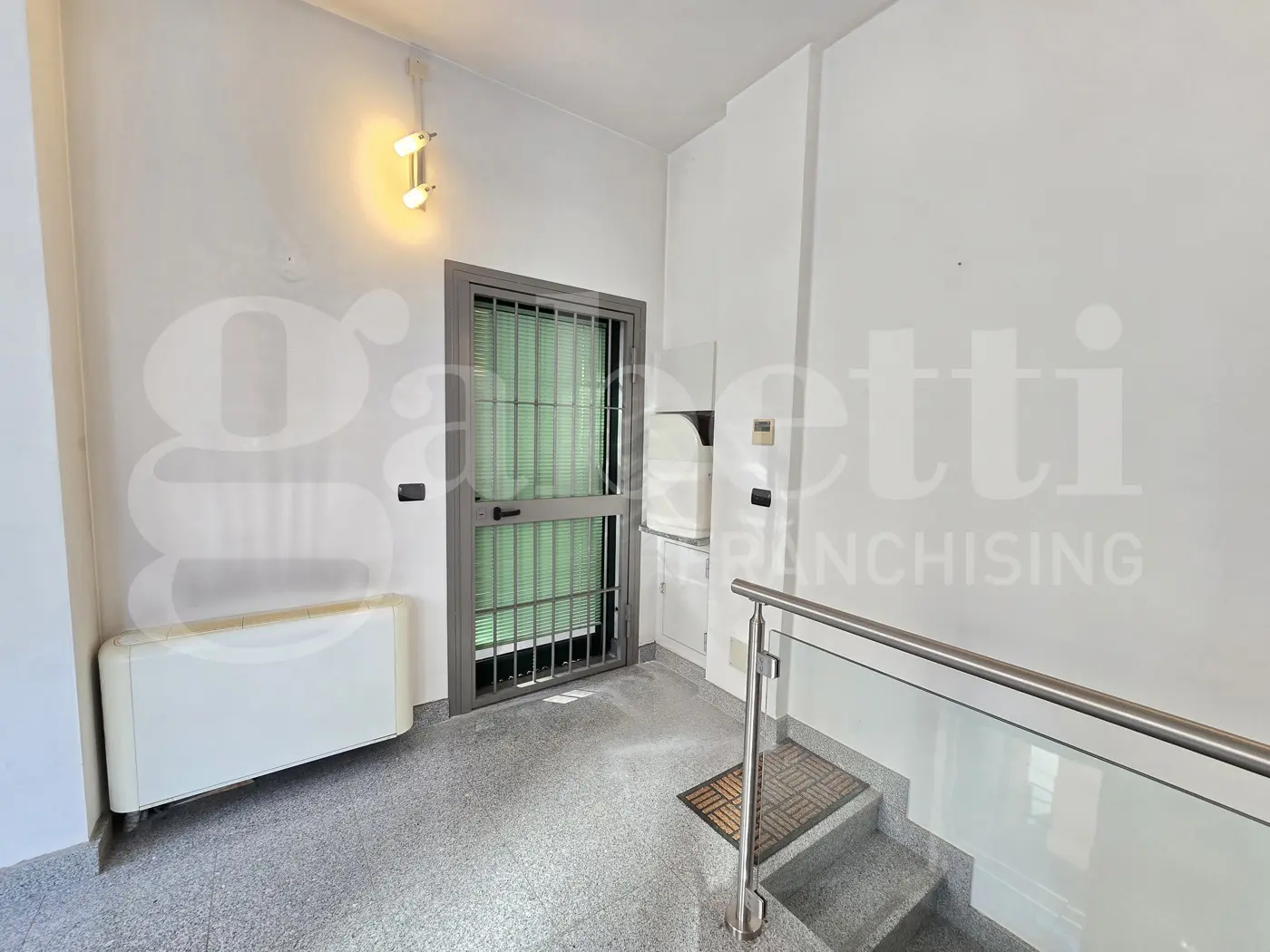 Immagine per Negozio in vendita a Rivoli via Trieste 16 b