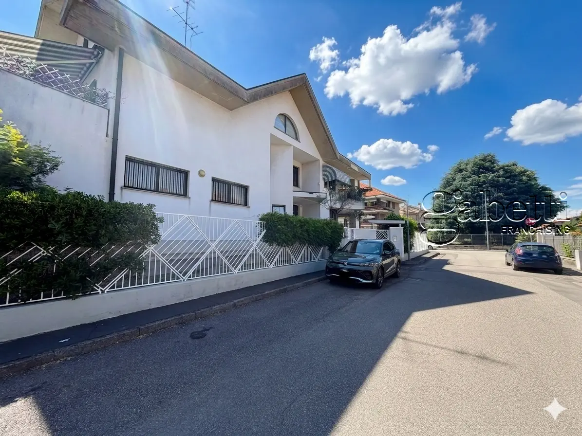 Immagine per Villa in vendita a Parabiago via Gian Battista Vico