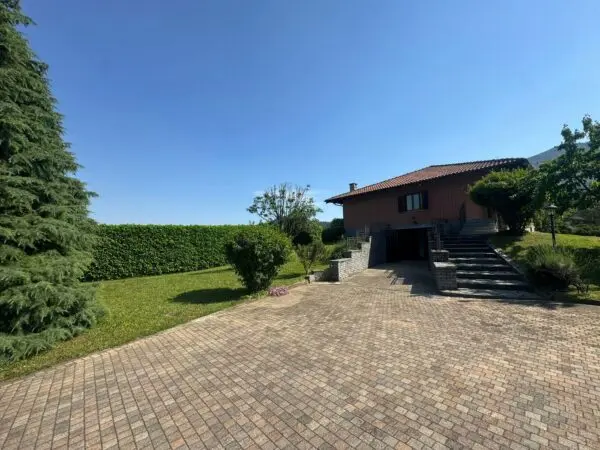 Villa via Alpignano, Val Della Torre
