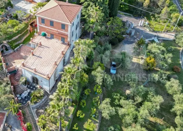 Villa via Regione Cappelle 4, Taggia