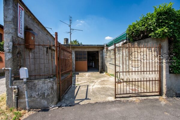 Immagine per Box in vendita a Pogliano Milanese via Monte Rosa