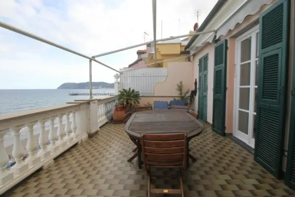 Appartamento via Xx Settembre, Alassio