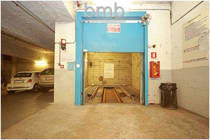 Immagine per Garage in affitto a Torino via Cavour 5