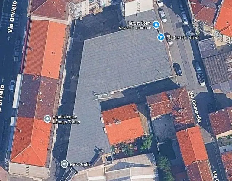 Immagine per Magazzino in vendita a Torino via Ciamarella 35