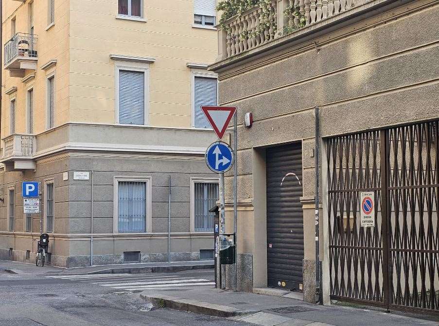 Immagine per Negozio in affitto a Torino via Artisti 32 bis