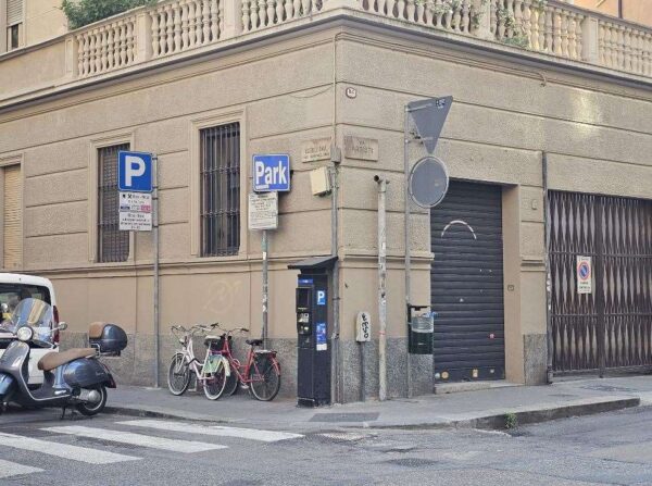 Negozio via Artisti 32 bis, Torino