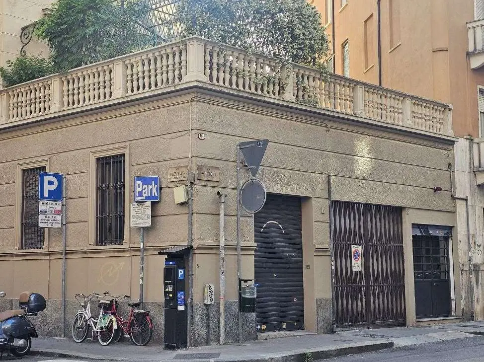 Immagine per Negozio in affitto a Torino via Artisti 32 bis