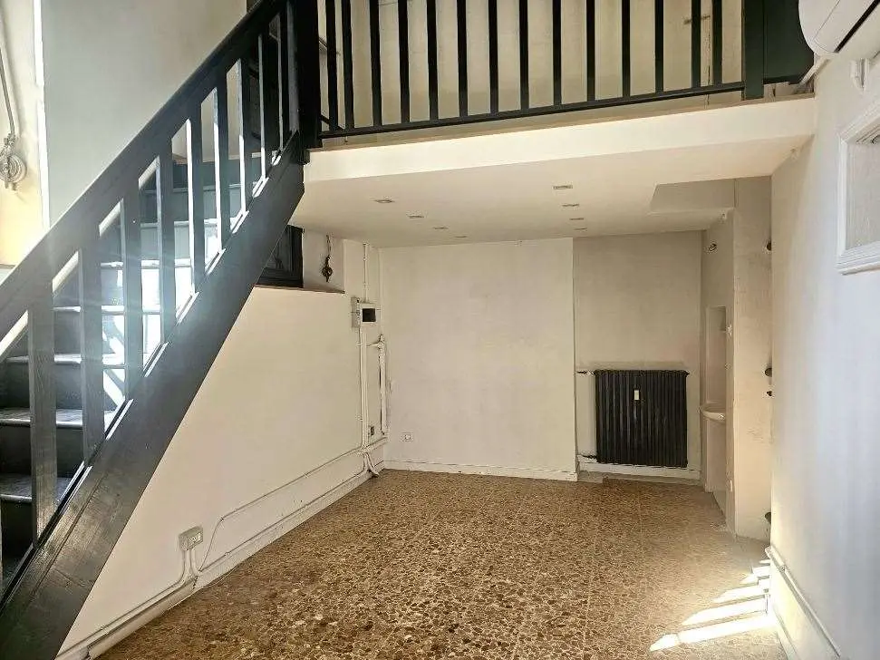 Immagine per Negozio in affitto a Torino via Artisti 32 bis