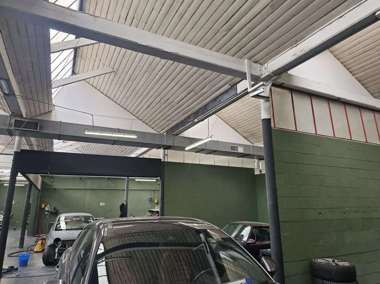 Immagine per Capannone in vendita a Torino via Lucento 81