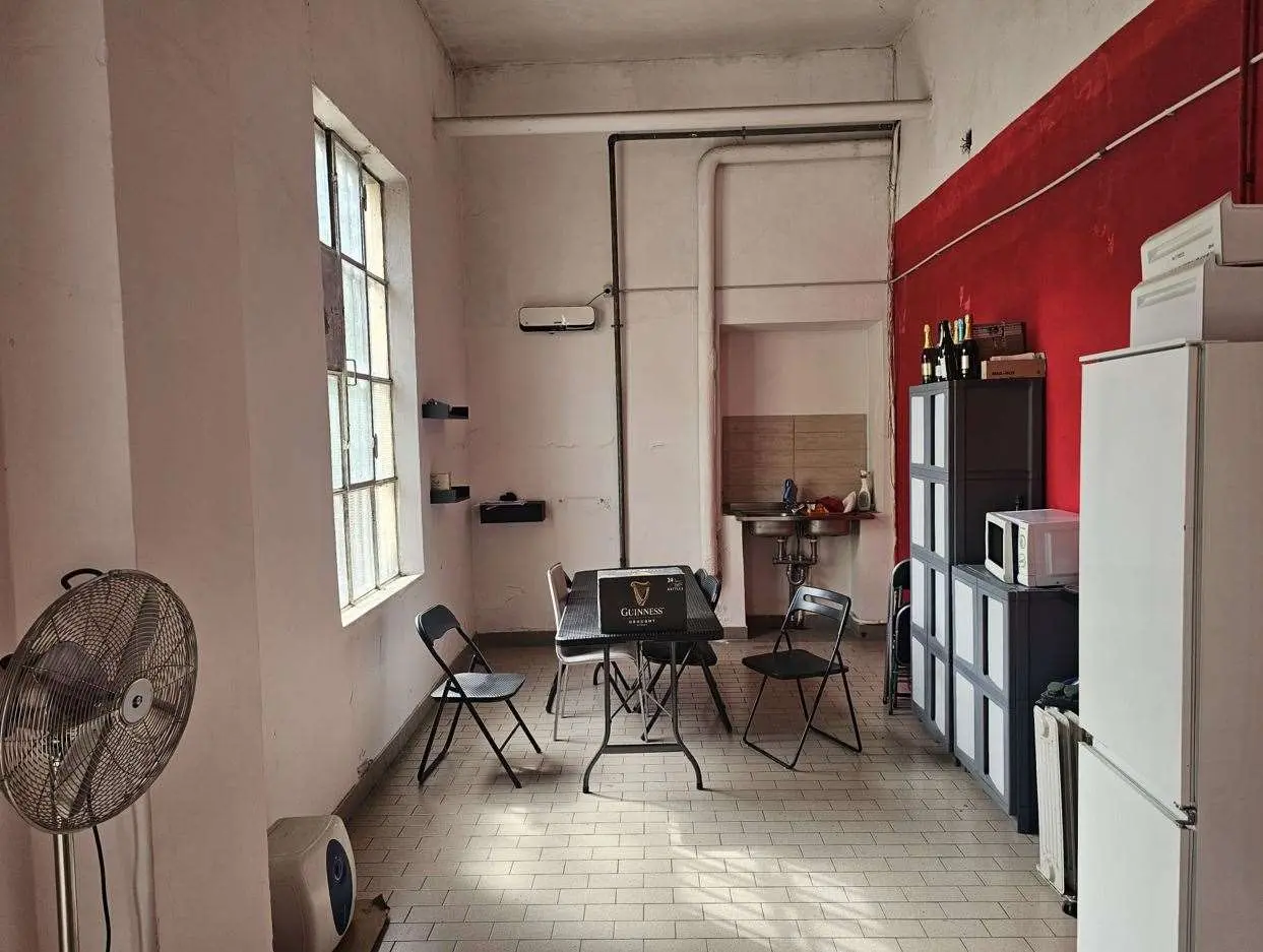 Immagine per Capannone in vendita a Torino via Lucento 81