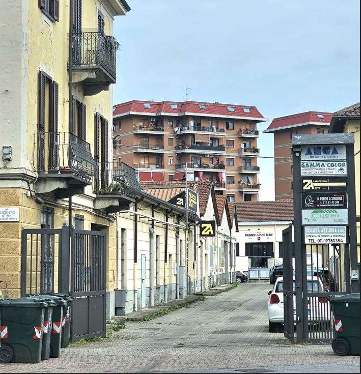 Immagine per Capannone in vendita a Torino via Lucento 81
