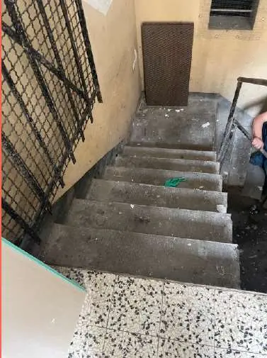Magazzino via Fereggiano L 7, Genova