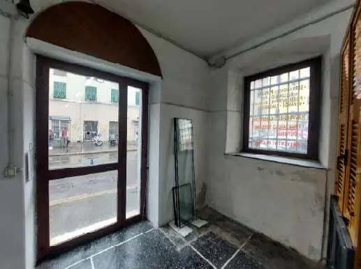 Magazzino via Teglia 107, Genova