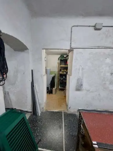 Magazzino via Teglia 107, Genova