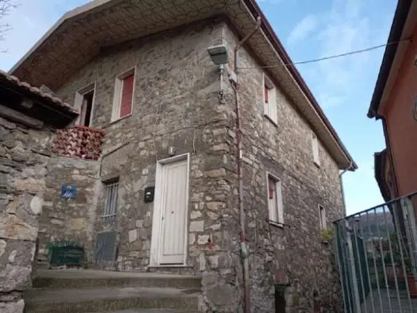 Appartamento via Castello 45, Sarzana