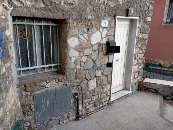 Appartamento via Castello 45, Sarzana