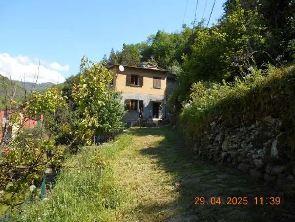 Appartamento via Salita Pietrafitta, Avegno