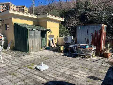 Appartamento via Carnia 57, Genova