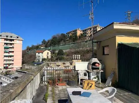 Appartamento via Carnia 57, Genova