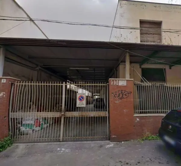 Negozio via Cronato 31, Catania
