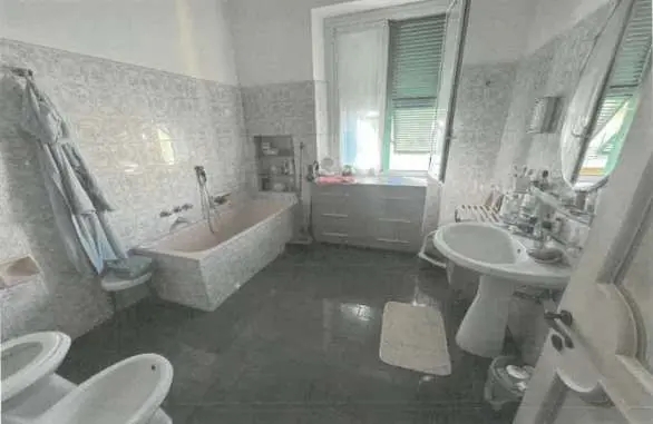 Immagine per Appartamento in asta a Genova via Rimassa 66