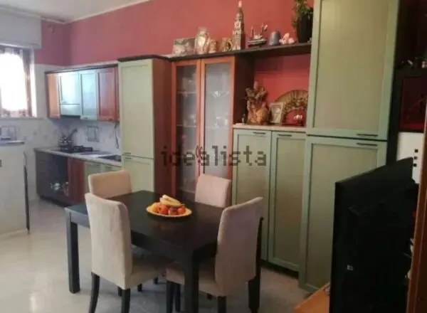 Appartamento via Leon Tron, Grugliasco