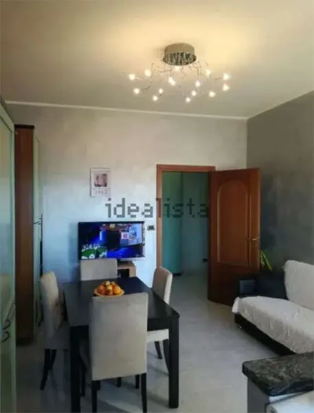Appartamento via Leon Tron, Grugliasco