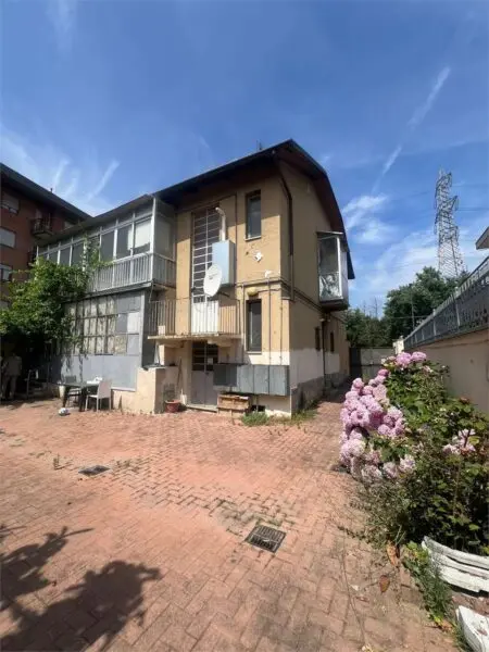 Casa Indipendente strada Del Drosso, Torino