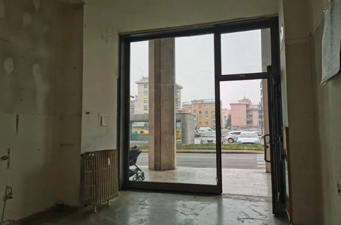 Immagine per Negozio in vendita a Venezia piazzale Leonardo Da Vinci 14