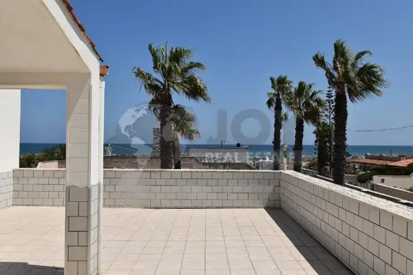 Villa Trifamiliare via Levanzo 17, Lecce