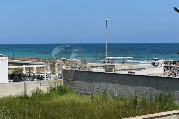 Villa Trifamiliare via Levanzo 17, Lecce