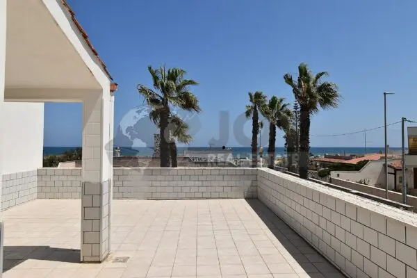 Villa Trifamiliare via Levanzo 17, Lecce