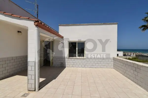 Villa Trifamiliare via Levanzo 17, Lecce