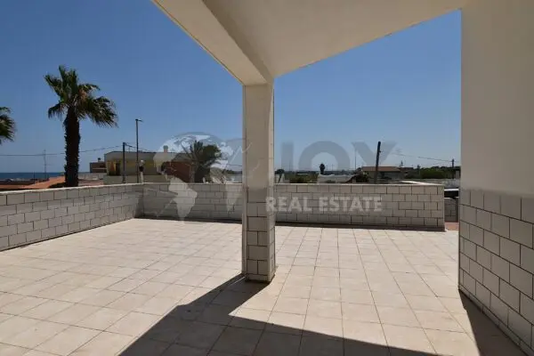 Villa Trifamiliare via Levanzo 17, Lecce