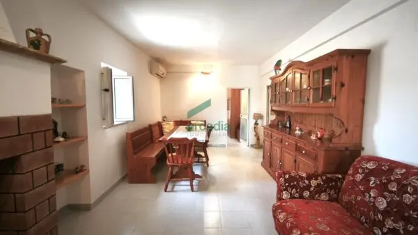 Villa via Km 42, Locorotondo