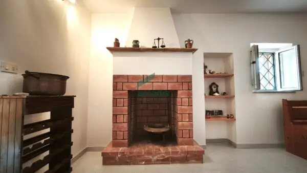 Villa via Km 42, Locorotondo