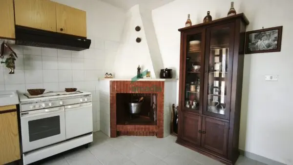 Villa via Km 42, Locorotondo