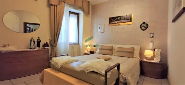 Trilocale via Peucetia 72, Japigia, Bari