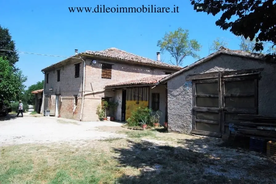 Immagine per Casale in vendita a Pesaro strada Di Fagnano
