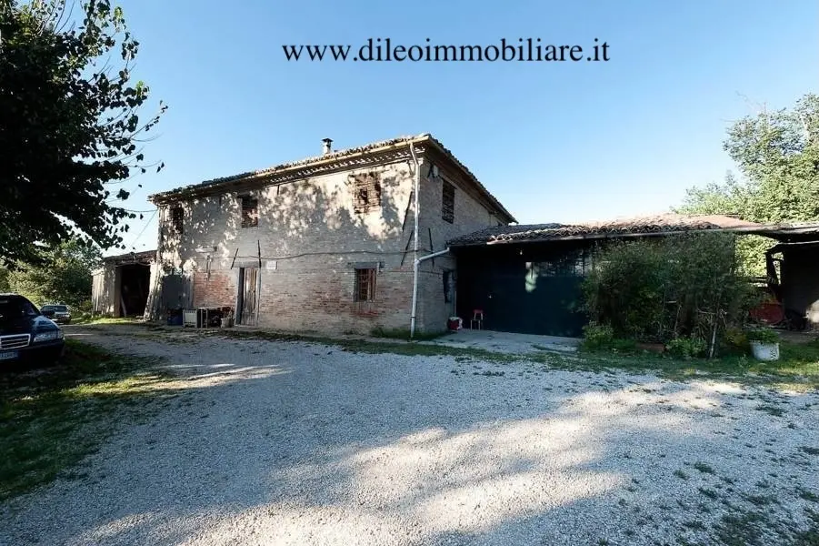 Immagine per Casale in vendita a Pesaro strada Di Fagnano