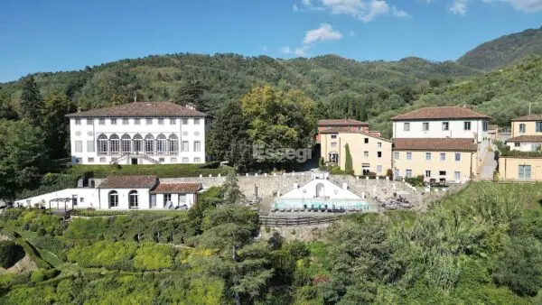 Casale via Per Matraia 22, Capannori