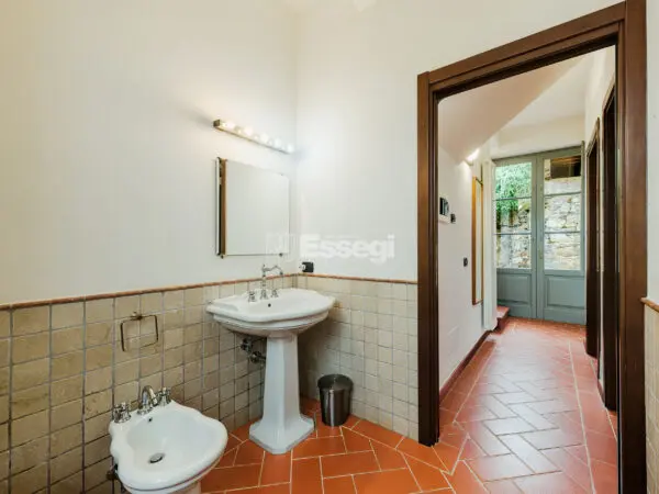 Casale via Per Matraia 22, Capannori